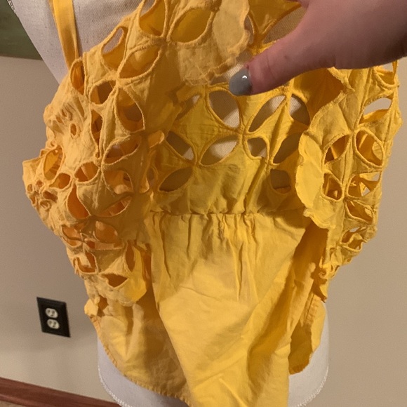 🎉3xHost Pick🎉 Cut-out Overlay Tank Top - Picture 7 of 7